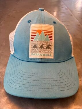 PATAGONIA Deep Ones Mountains Waves Trucker Mesh Snapback Baseball Hat Blue + Wh